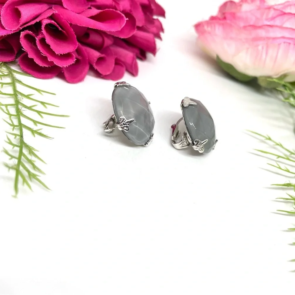 VINTAGE⚜️RARE VOGUE Smoky Faceted Glass Crystal Clip Earrings